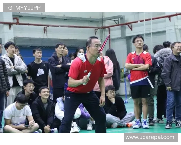 西安羽毛球队与成都羽毛球队赛后复盘探讨灵活性与战术调整