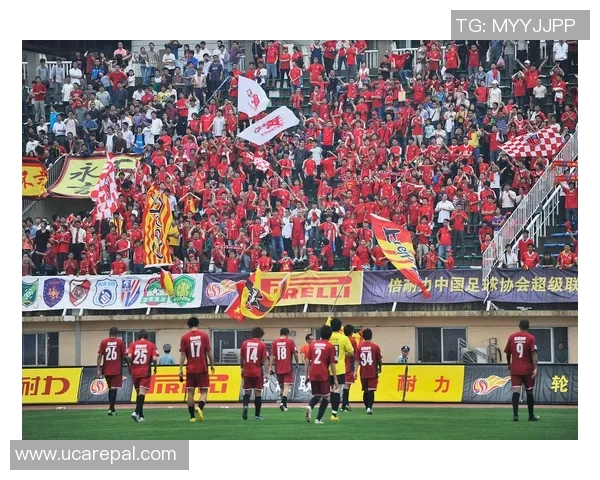 深圳足球队耐力争议引发热议球迷与专家各执己见探讨球队表现 深圳足球队耐力争议引发热议球迷与专家各执己见探讨球队表现