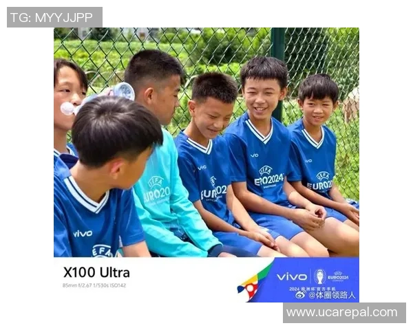 国外球迷热情拥抱足球明星展现全球足球文化的独特魅力与激情 国外球迷热情拥抱足球明星展现全球足球文化的独特魅力与激情